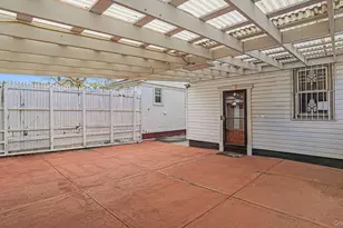 90-37 211th St, Queens Village, NY 11428 - Photo 25