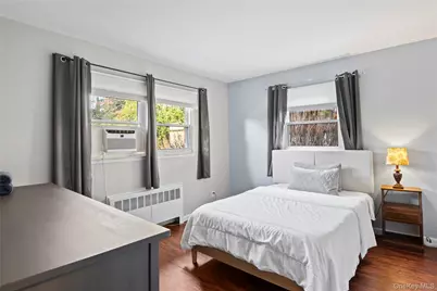 11 Glenwood Road, Glenwood Landing, NY 11545 - Photo 13