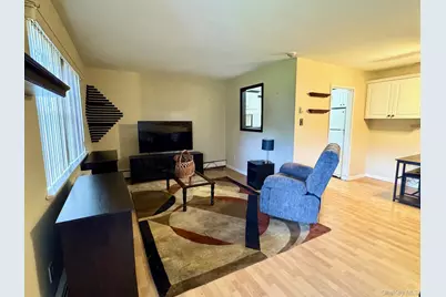 10 Glen Hollow Drive #C12, Holtsville, NY 11742 - Photo 3