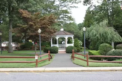 10 Glen Hollow Drive #C12, Holtsville, NY 11742 - Photo 7