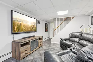 466 Jefferson Pl, Mineola, NY 11501 - Photo 19