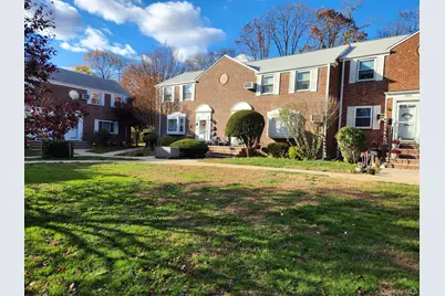 264-37A Langston Avenue #A, Glen Oaks, NY 11004 - Photo 3