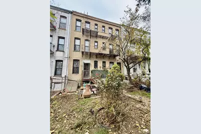 2052 Gates Avenue, Ridgewood, NY 11385 - Photo 19