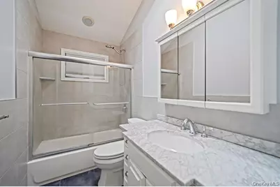 745 S 9th Street, Lindenhurst, NY 11757 - Photo 27