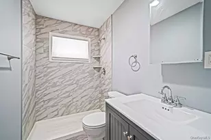 745 S 9th St, Lindenhurst, NY 11757 - Photo 21