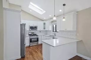 745 S 9th St, Lindenhurst, NY 11757 - Photo 15