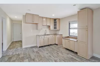 745 S 9th Street, Lindenhurst, NY 11757 - Photo 31