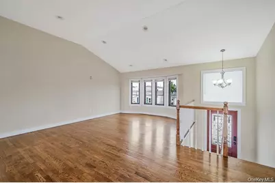 745 S 9th Street, Lindenhurst, NY 11757 - Photo 7