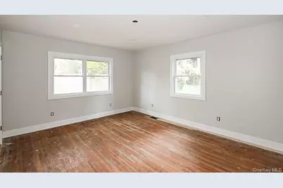 127 Berkshire Road, Rockville Centre, NY 11570 - Photo 15