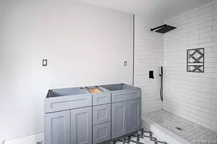 127 Berkshire Rd, Rockville Centre, NY 11570 - Photo 13