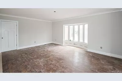 127 Berkshire Road, Rockville Centre, NY 11570 - Photo 11