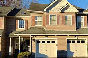 142 Pinebrook Dr, Hyde Park, NY 12538 - Photo 19