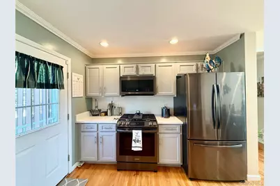 142 Pinebrook Drive, Hyde Park, NY 12538 - Photo 3