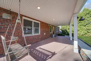 32 Williams Ave, Holtsville, NY 11742 - Photo 3