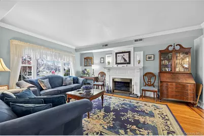 51 Park Avenue, New Hyde Park, NY 11040 - Photo 3