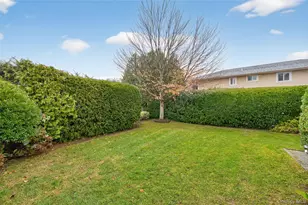 51 Park Ave, New Hyde Park, NY 11040 - Photo 21