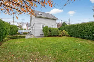 51 Park Ave, New Hyde Park, NY 11040 - Photo 19