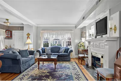 51 Park Avenue, New Hyde Park, NY 11040 - Photo 5