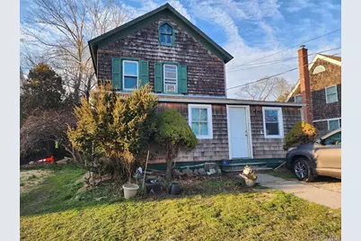 418 Lincoln Street, Riverhead, NY 11901 - Photo 1