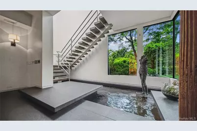 7 Folie Court, Manhasset, NY 11030 - Photo 5