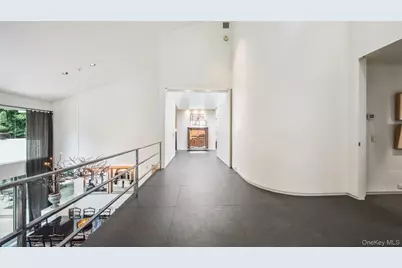 7 Folie Court, Manhasset, NY 11030 - Photo 17