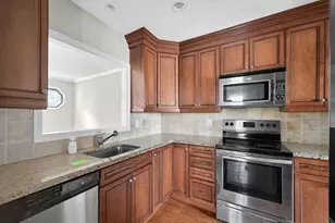 301 Kensington Way, Mount Kisco, NY 10549 - Photo 7