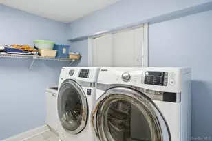 72 Lake End Rd, Merrick, NY 11566 - Photo 21