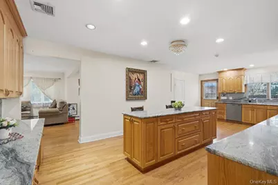 72 Lake End Road, Merrick, NY 11566 - Photo 19