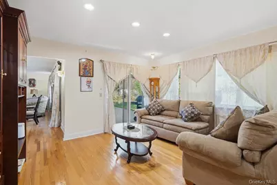 72 Lake End Road, Merrick, NY 11566 - Photo 23