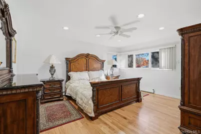 72 Lake End Road, Merrick, NY 11566 - Photo 25