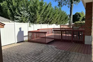 61 Natick St, New York, NY 10306 - Photo 3