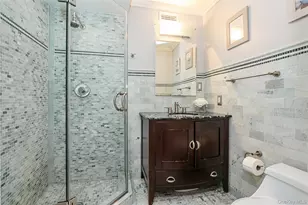 174 Parkside Dr, Roslyn Heights, NY 11577 - Photo 11
