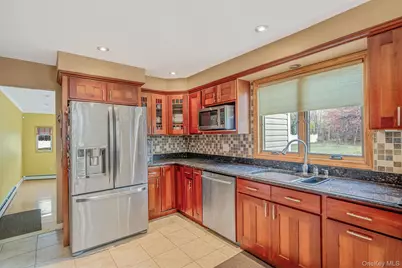 293 Marlin Street, Dix Hills, NY 11746 - Photo 9