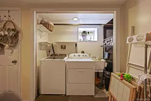 350 52nd St, Lindenhurst, NY 11757 - Photo 15