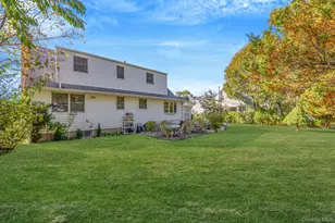 350 52nd St, Lindenhurst, NY 11757 - Photo 5