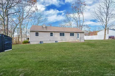 14 Clearview, Selden, NY 11784 - Photo 7