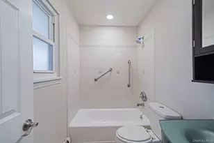 14 Clearview, Selden, NY 11784 - Photo 29