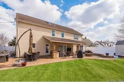 24 Cable Lane, Hicksville, NY 11801 - Photo 23