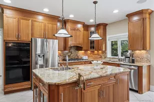 3 Cherry Blossom Ln, East Quogue, NY 11942 - Photo 19
