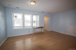 312 Artist Lake Dr, Middle Island, NY 11953 - Photo 7