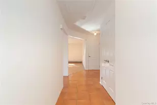 69 Veltri Ln, Yonkers, NY 10704 - Photo 13