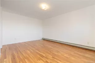 69 Veltri Ln, Yonkers, NY 10704 - Photo 15