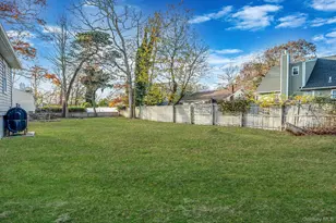 15 Lafayette Dr, Shirley, NY 11967 - Photo 19