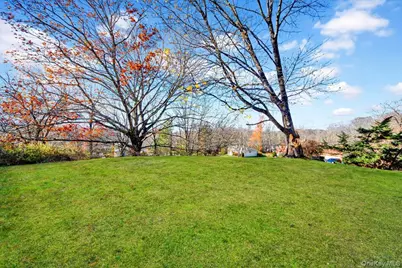 335 Lewis Avenue, Yorktown Heights, NY 10598 - Photo 35