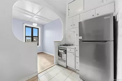 2922 Barnes Avenue #5L, Bronx, NY 10467 - Photo 5