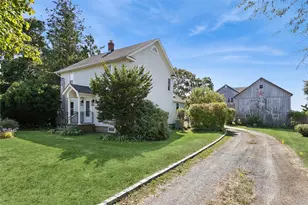 335 Herricks Ln, Jamesport, NY 11947 - Photo 3