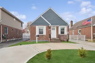 109 Caroline Ave, Franklin Square, NY 11010 - Photo 3