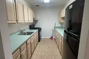 811 E 168th St, Bronx, NY 10459 - Photo 5