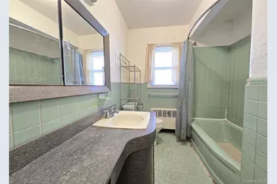 369 Woodfield Road, West Hempstead, NY 11552 - Photo 11