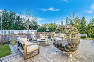 42 Quintuck Ln, East Islip, NY 11730 - Photo 27